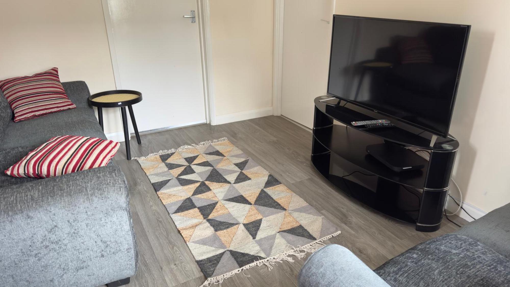 Contractor'S Haven- 4-Bedroom House With Free Parking, Super Fast Wifi, Fran Properties In Aylesbury, Pets Are Welcome! Aylesbury  Exterior photo